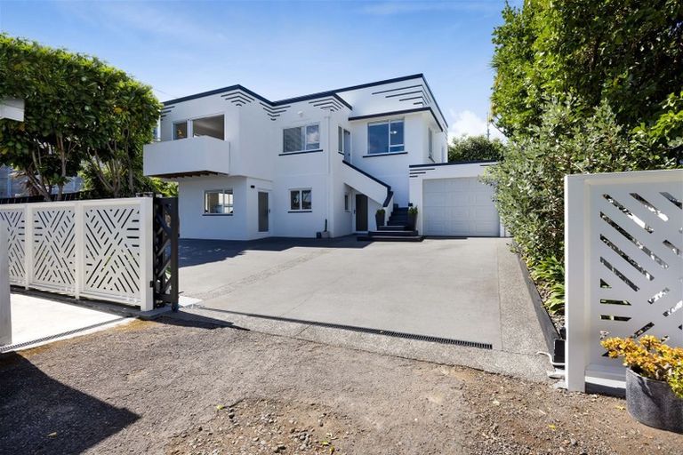 Photo of property in 26 Mclean Street, Strandon, New Plymouth, 4312