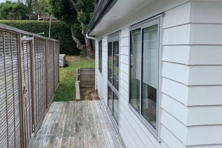 Photo of property in 38 Powrie Street, Glenfield, Auckland, 0629