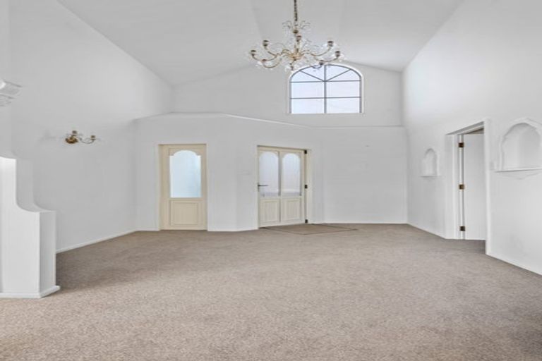 Photo of property in 43 Aotea Crescent, Gore, 9710