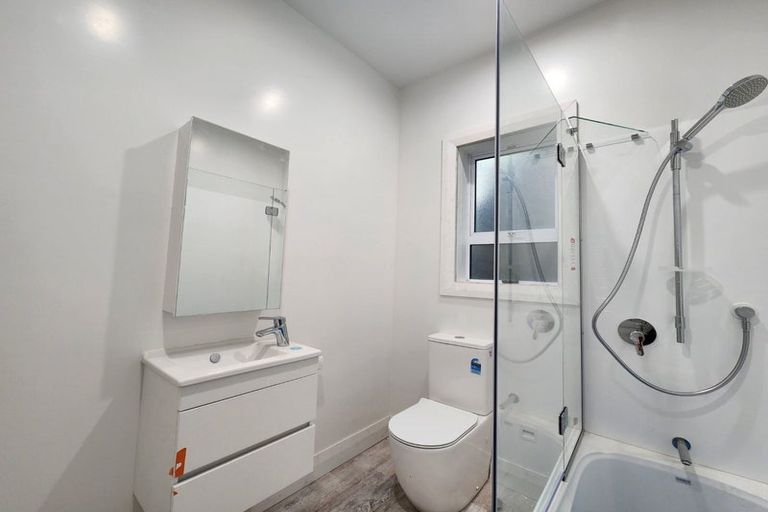 Photo of property in 38 Hawker Street, Mount Victoria, Wellington, 6011