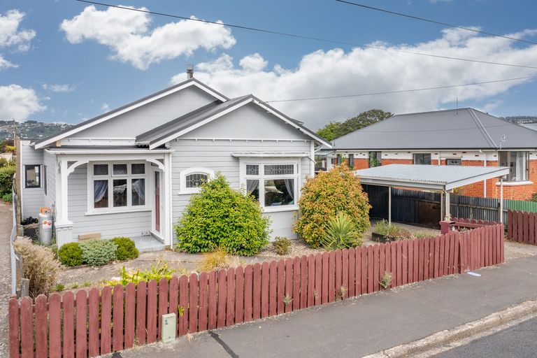 Photo of property in 18 Eskvale Street, Saint Kilda, Dunedin, 9012