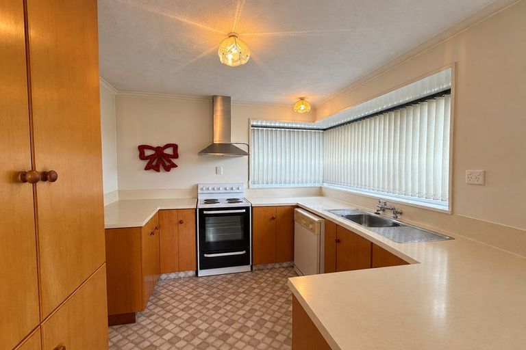 Photo of property in 76 Barrington Street, Somerfield, Christchurch, 8024