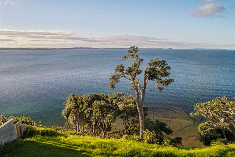 Photo of property in 38 Cliff Road, Torbay, Auckland, 0630