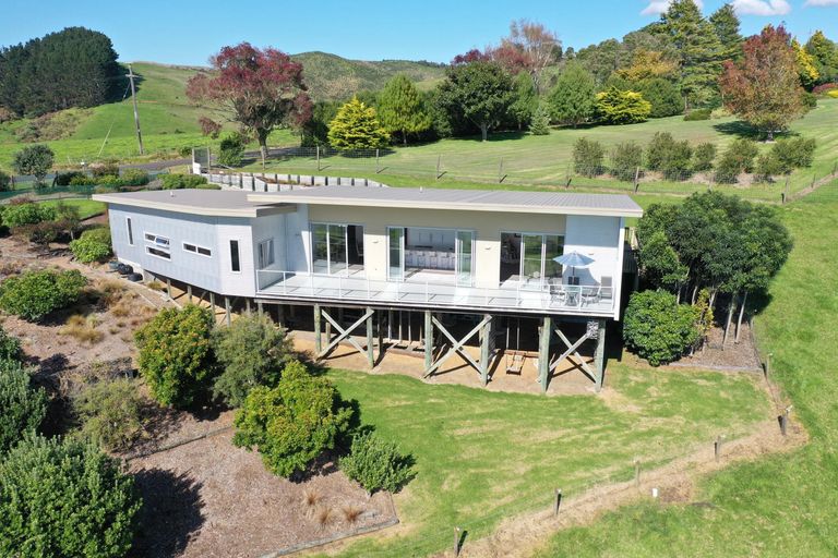 Photo of property in 70 Hillside Heights Road, Huntly, 3771