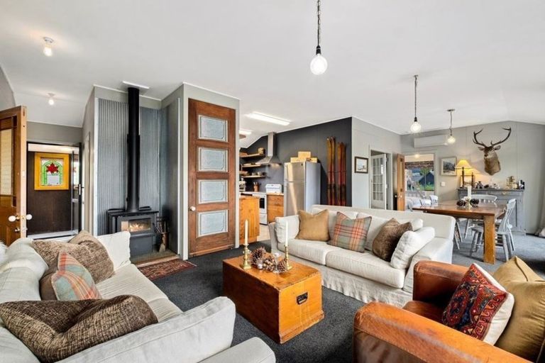 Photo of property in 7 Ohau Drive, Lake Ohau, Twizel, 9412