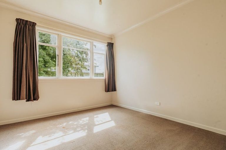 Photo of property in 28 Burns Street, Milton, 9220