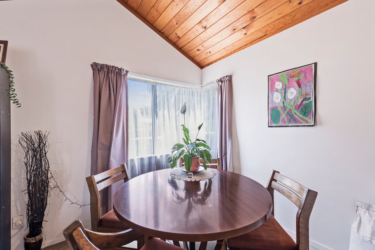 Photo of property in 3a Lyn Grove, Papamoa Beach, Papamoa, 3118