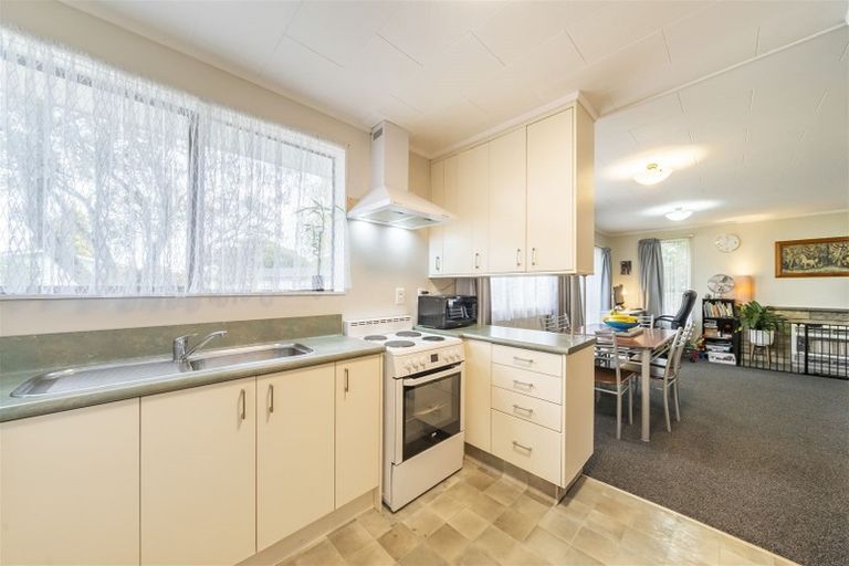 Photo of property in 14 Dakota Grove, Totara Park, Upper Hutt, 5018