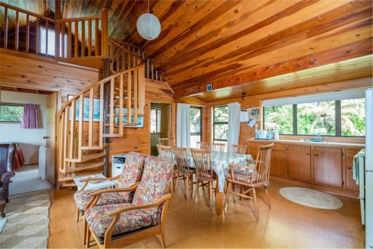 Photo of property in 27 Hauraki Terrace, Pukawa Bay, Turangi, 3381