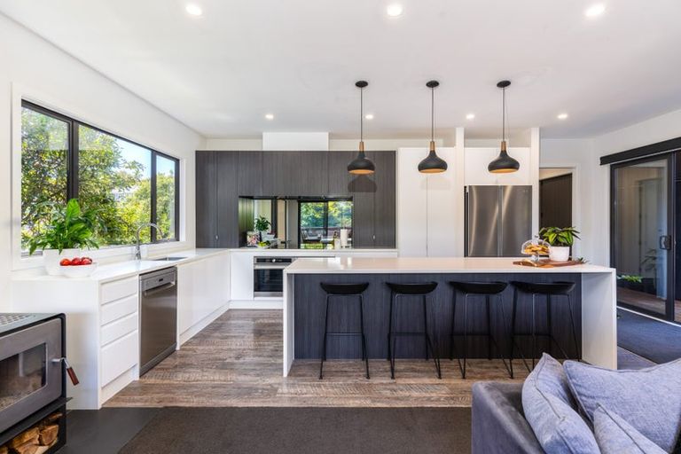 Photo of property in 4a Ryan Grove, Tawa, Wellington, 5028