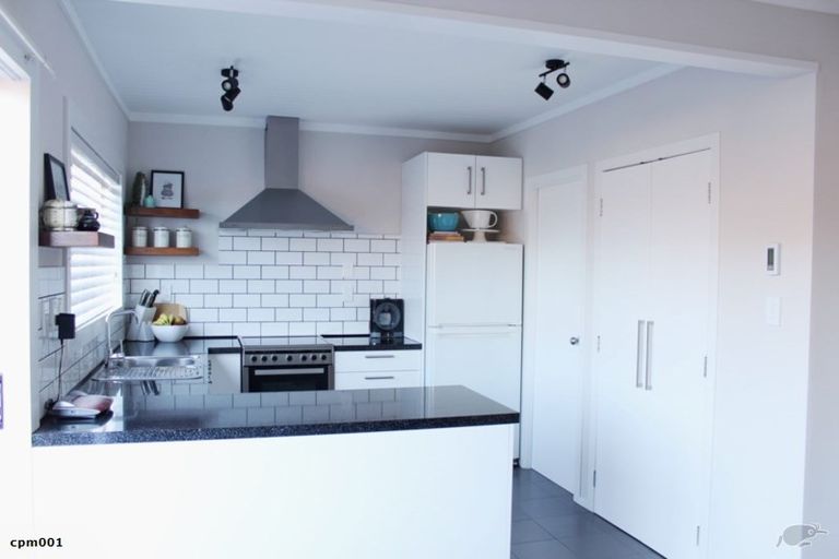 Photo of property in 4/8 Wood Street, Papakura, 2110