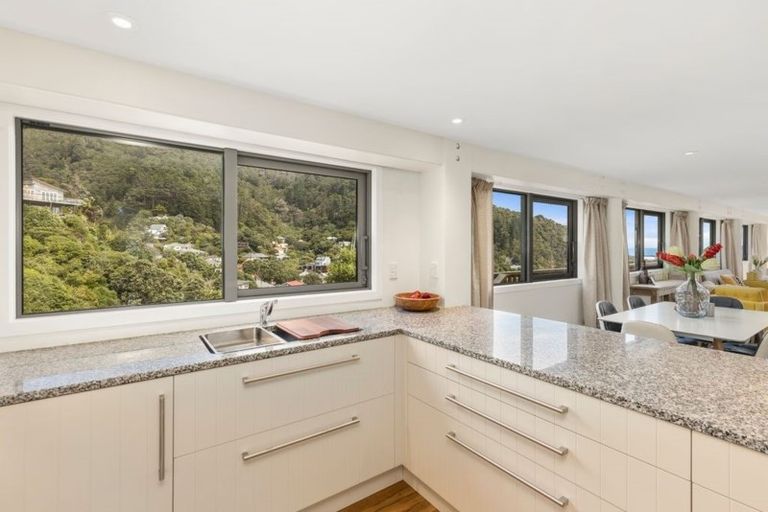 Photo of property in 13 Russo Terrace, Eastbourne, Lower Hutt, 5013