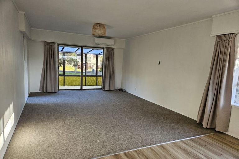 Photo of property in 2/33 Quebec Road, Milford, Auckland, 0620