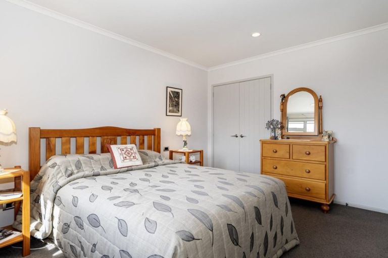 Photo of property in 1 Sherborne Close, Bethlehem, Tauranga, 3110