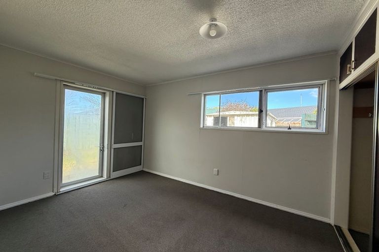 Photo of property in 2/46 Delaware Crescent, Russley, Christchurch, 8042