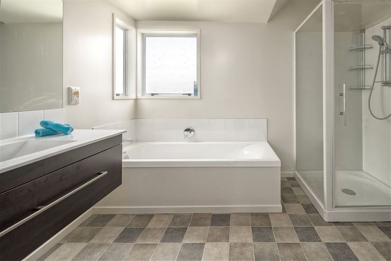 Photo of property in 2/251 Memorial Avenue, Burnside, Christchurch, 8053