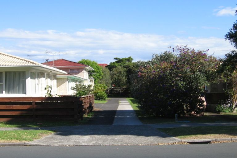Photo of property in 1/24 Bute Road, Browns Bay, Auckland, 0630