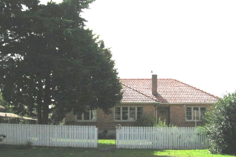 Photo of property in 525 Swanson Road, Ranui, Auckland, 0612