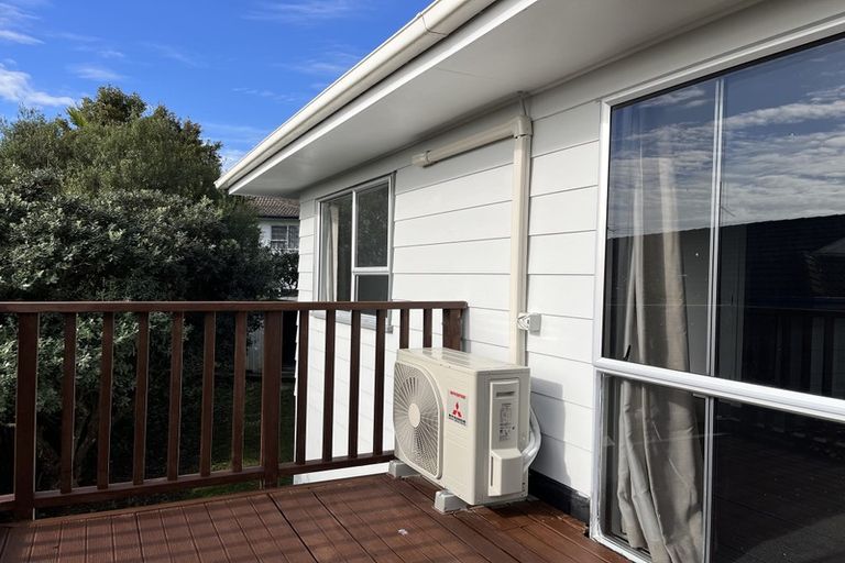 Photo of property in 20 Santiago Crescent, Unsworth Heights, Auckland, 0632
