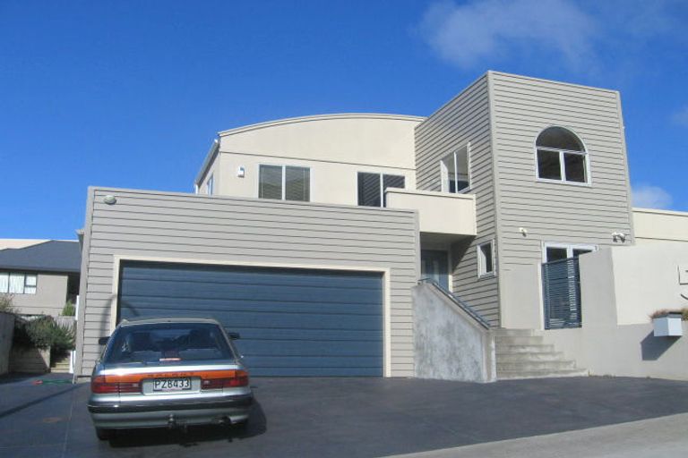 Photo of property in 5 Erlestoke Crescent, Churton Park, Wellington, 6037