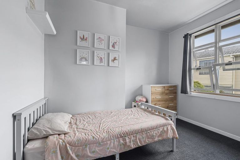 Photo of property in 8 Newbury Place, Waitara, 4320