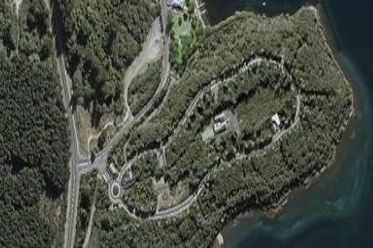 Photo of property in 43 Parawera Drive, Acacia Bay, Taupo, 3330