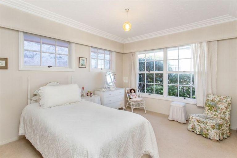 Photo of property in 37 Church Lane, Merivale, Christchurch, 8014