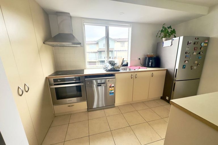 Photo of property in 11 Opito Way, East Tamaki, Auckland, 2013