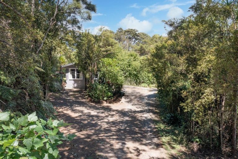 Photo of property in 1060 Sandspit Road, Sandspit, Warkworth, 0982
