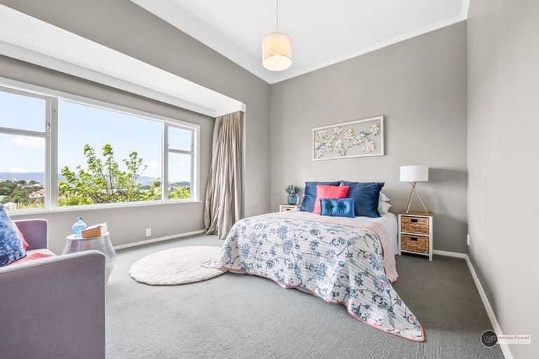 Photo of property in 1 Fairview Crescent, Kelburn, Wellington, 6012