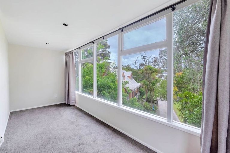 Photo of property in 13a Ribblesdale Road, Henderson, Auckland, 0612