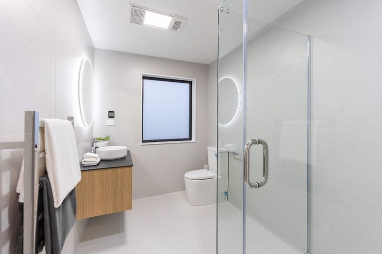 Photo of property in 17 Pakirikiri Street, Long Bay, Auckland, 0630