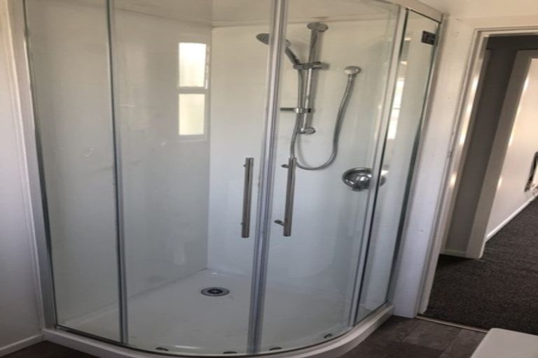 Photo of property in 99b Kawaha Point Road, Kawaha Point, Rotorua, 3010