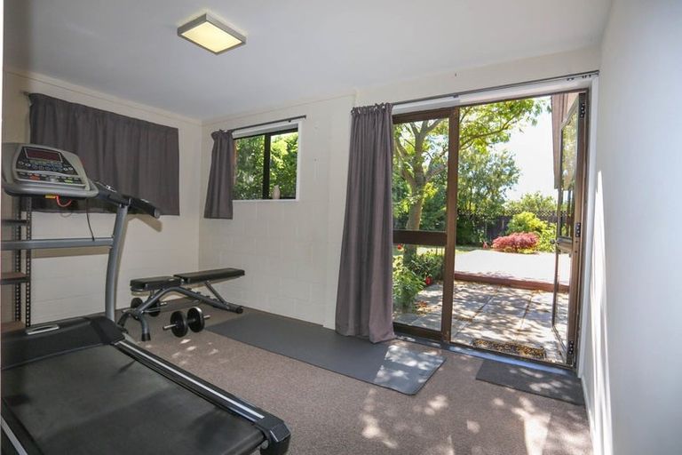 Photo of property in 8a Konini Street, Riccarton, Christchurch, 8041