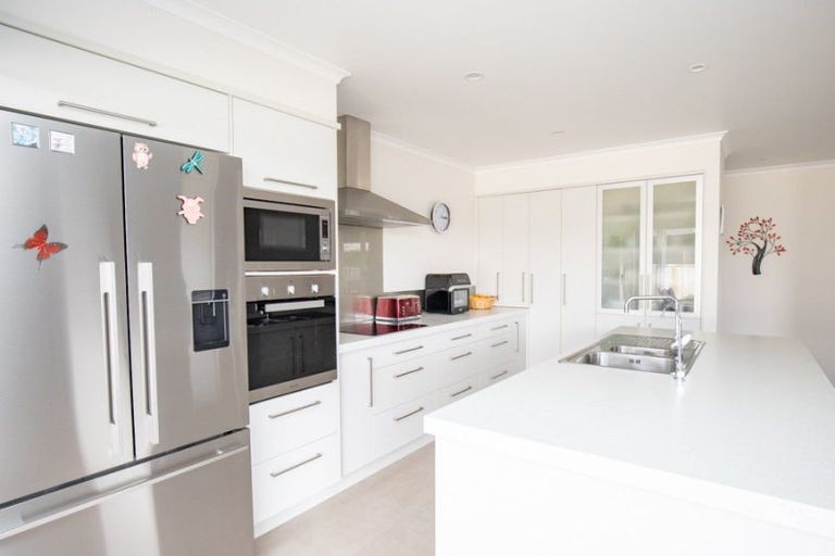 Photo of property in 7 Costello Drive, Ngatea, 3503