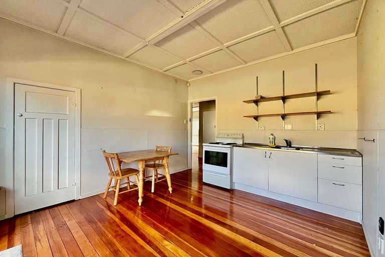 Photo of property in 73 West Coast Road, Glen Eden, Auckland, 0602