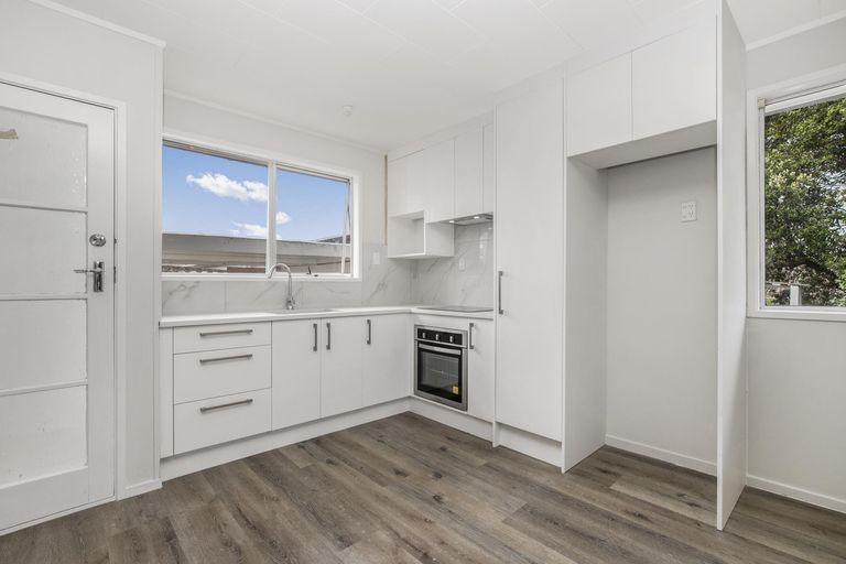 Photo of property in 11 Gambare Place, Wattle Downs, Auckland, 2103