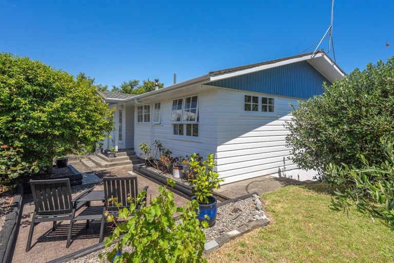 Photo of property in 42 Tui Road, Raumati Beach, Paraparaumu, 5032