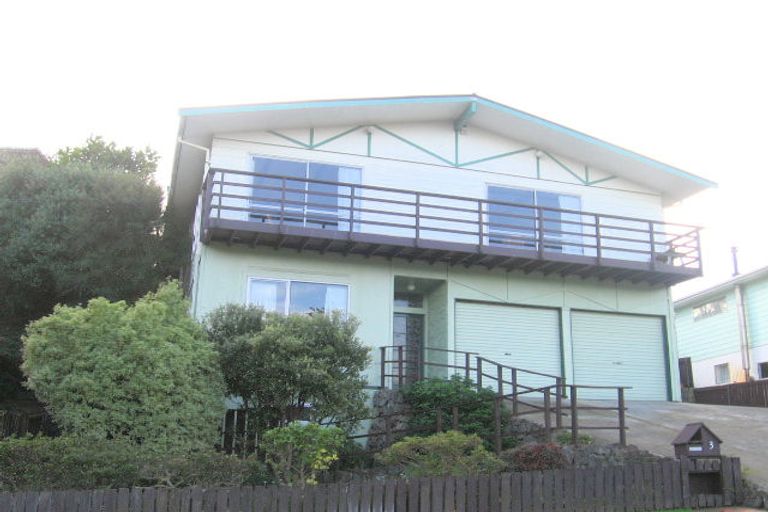 Photo of property in 3 Romesdale Road, Papakowhai, Porirua, 5024
