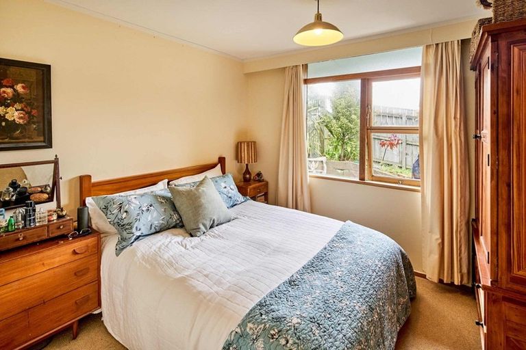 Photo of property in 9 Toenga Road, Pukerua Bay, 5026