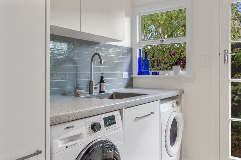 Photo of property in 1/2 Heberden Avenue, Sumner, Christchurch, 8081