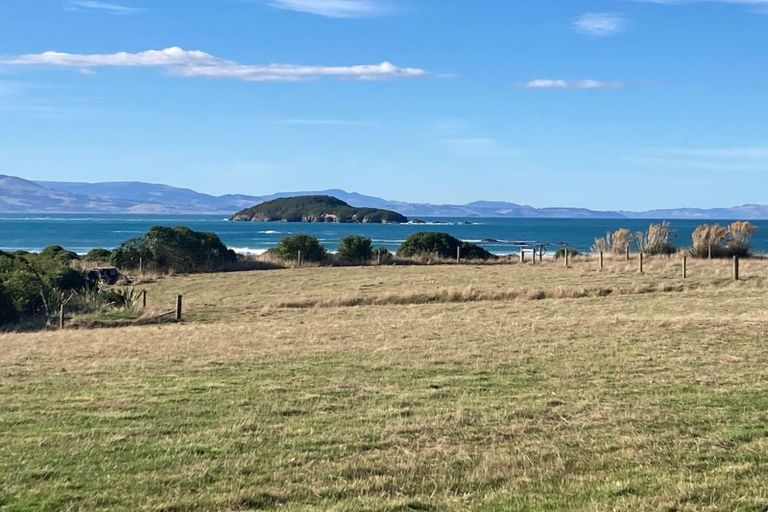 Photo of property in 11 Otuarae Drive, Taieri Beach, 9091