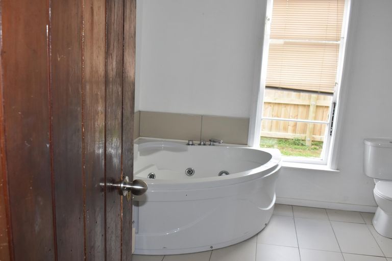 Photo of property in 35 Frederick Street, Carterton, 5713