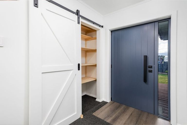 Photo of property in 1 Holmes Street, Waimate, 7924