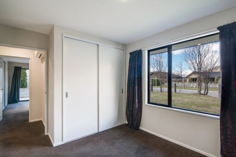 Photo of property in 2 Quill Street, Lake Hayes, Queenstown, 9304
