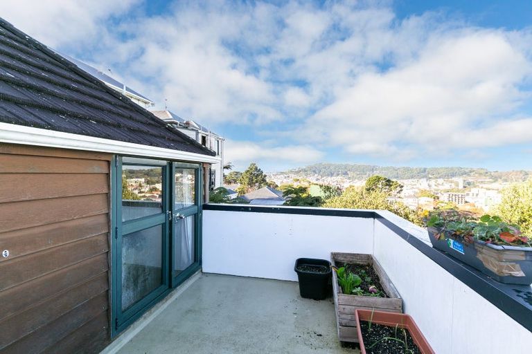 Photo of property in 45 Devon Street, Aro Valley, Wellington, 6021