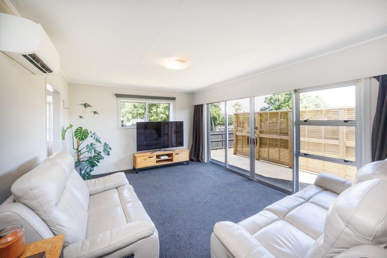 Photo of property in 108 Apollo Parade, Milson, Palmerston North, 4414