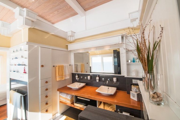 Photo of property in 65 Timoti Road, Waimarama, Havelock North, 4294