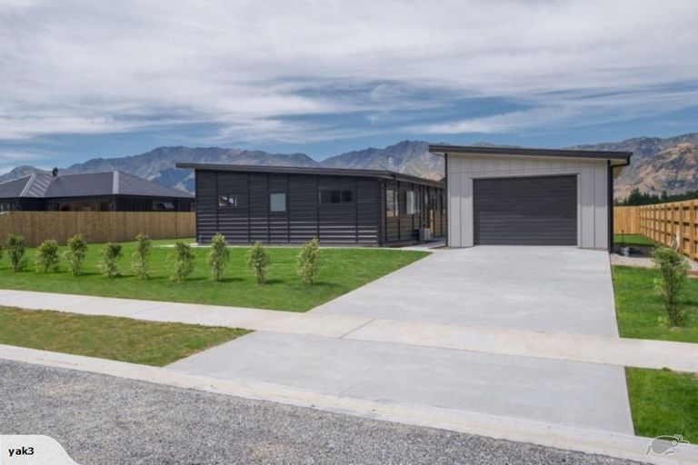 Photo of property in 3 Isthmus Place, Lake Hawea, Wanaka, 9382