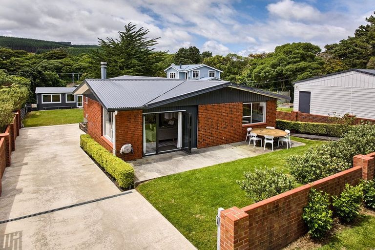 Photo of property in 2 Te Motu Road, Pukerua Bay, 5026